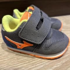 ミズノ スニーカーのサムネイル
