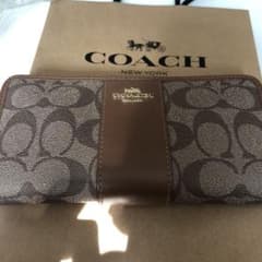 【即日発送】COACH シグネチャー 長財布のサムネイル