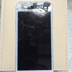 iPhone5s 16G ホワイト画面割れのサムネイル