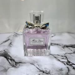 Miss Dior 香水 薄紫 クリスタルボトルのサムネイル