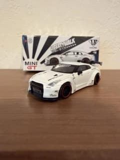LB *Works Nissan GT-R Matte White - メルカリ