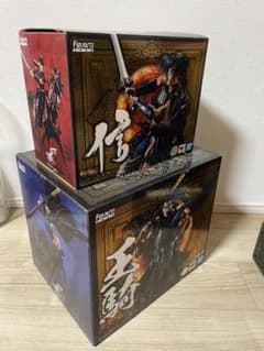 ゲン様専用★キングダム　フィギュア　アーツ　zero 信&王騎のサムネイル