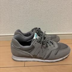 New Balance グレー スニーカーのサムネイル
