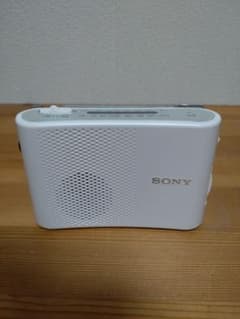 【美品】SONY ソニー FM/AM ポータブルラジオのサムネイル