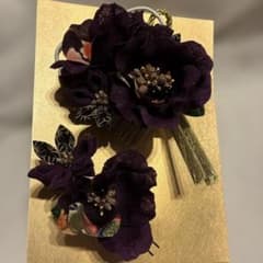紫色の花飾り 髪飾りのサムネイル