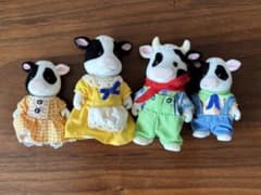 シルバニアファミリー ウシファミリー 4体セットのサムネイル