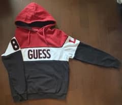 GUESS メンズ パーカー レッド ホワイト ブラック Lのサムネイル