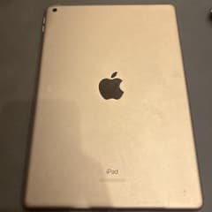 Apple iPad (第8世代) 32GB ゴールド 本体のサムネイル
