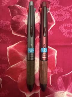 PILOT 多機能4色ボールペン　4+1 Wood ２本