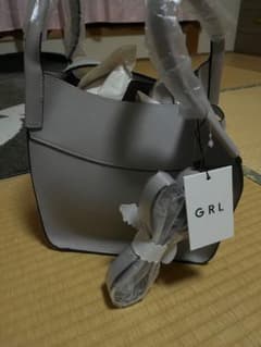【新品・未使用】GRL グレイル　グレージュ ハンドバッグ／ショルダー セール中のサムネイル