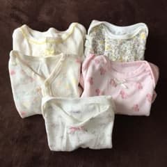 新生児 肌着 ロンパース まとめ売り！（女の子）のサムネイル