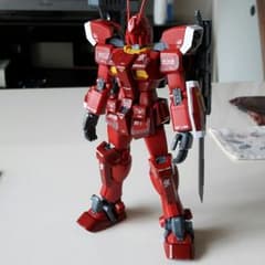 値引き！ ガンプラ MG アメイジングレッドウォーリア 完成品のサムネイル