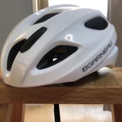 ガノー garneau ロードバイク　ヘルメットのサムネイル
