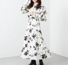 〖 OLIVE des OLIVE 〗フラワー柄ボウタイブラウスのサムネイル