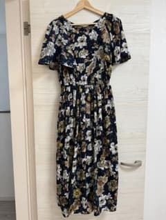 VIS 花柄Vネックフレアワンピースのサムネイル