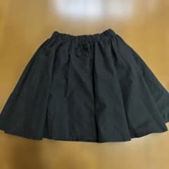 黒いウエストゴムスカート