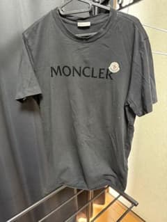 中古品使用感あり]MONCLERメンズロゴTシャツMのサムネイル