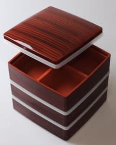 ビビさま専用★  重箱 三段 仕切り付き 紀州漆器 日本製のサムネイル