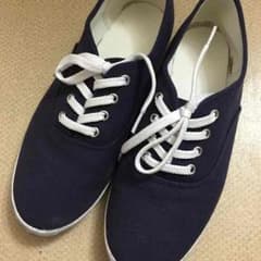 スニーカーのサムネイル