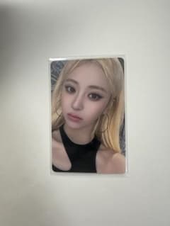 LESSERAFIM YUNJIN 福岡公演限定のサムネイル