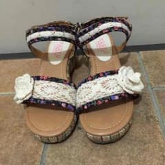 送料込み！花柄 サンダル 22.0cmのサムネイル