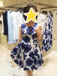 花柄ワンピースのサムネイル