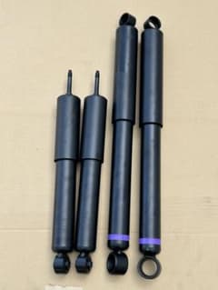 トヨタ ハイエース 純正ショック 新車外し - メルカリ