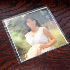 浜田朱里 黒い瞳／愛の湖 07SH 1024のサムネイル