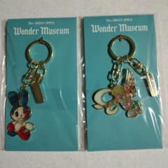 Mrs. GREEN APPLE Wonder Museum キーホルダー 2種 - メルカリ