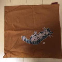 値下げ❗️わっちふぃーるど ダヤン クッションカバーのサムネイル