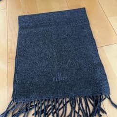 FENDI マフラー 100%ウールマフラー　イタリア製のサムネイル