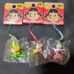 ご当地ペコちゃん ストラップ 3種セット - メルカリ
