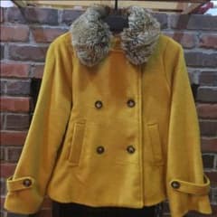 美品 ショートコートのサムネイル