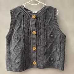 新品　Cottoli コトリ ケーブル編み ニットベスト 80 バースデイ