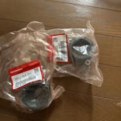 cb250t純正インシュレーターのサムネイル