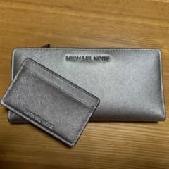 MICHAEL KORS 長財布　パスケース付きのサムネイル