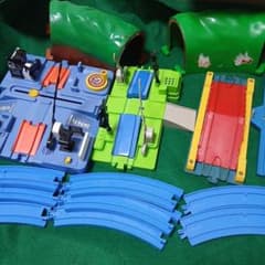 プラレール　サウンド踏切　デラックス踏切　跳ね橋　トンネル　曲線　まとめ売り