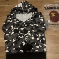 A BATHING APE シャークパーカー 迷彩のサムネイル