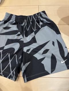 Nike 半ズボン Mサイズ グレー/ブラックのサムネイル