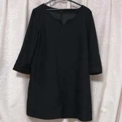 黒色ワンピースのサムネイル