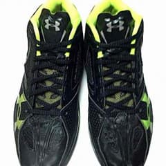 UNDERARMOUR バスケットボールシューズUAマイクロGニホン25.5cmのサムネイル