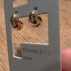 RUDY ステンレス ゴールドカラー ドロップピアスのサムネイル