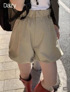 Dazy バルーンショートパンツ ベージュ　sheinのサムネイル
