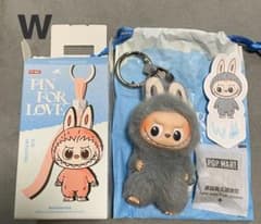 【W】ラブブ　PIN FOR LOVE アルファベット　イニシャルのサムネイル