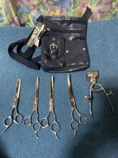 カット用シザー4本セットと収納バッグ、昭和レトロ手動バリカン カット用シザー4本セットと収納バッグ、昭和レトロ手動バリカン