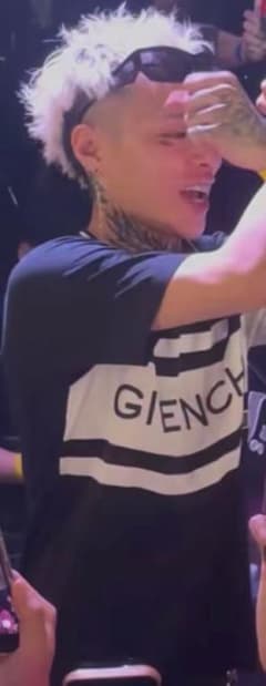 GIVENCHY Tシャツ origami着用似のサムネイル