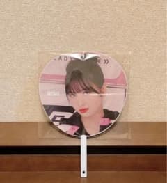 「新品未使用！」TWICE モモ うちわのサムネイル