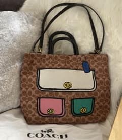 日本未入荷。COACH ローグ トート 29のサムネイル
