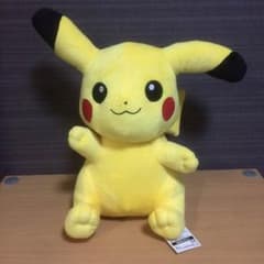 ピカチュウのぬいぐるみのサムネイル