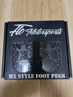 新品 ハーレーダビッドソン FLO パッセンジャー用フットペグ FXLRSのサムネイル